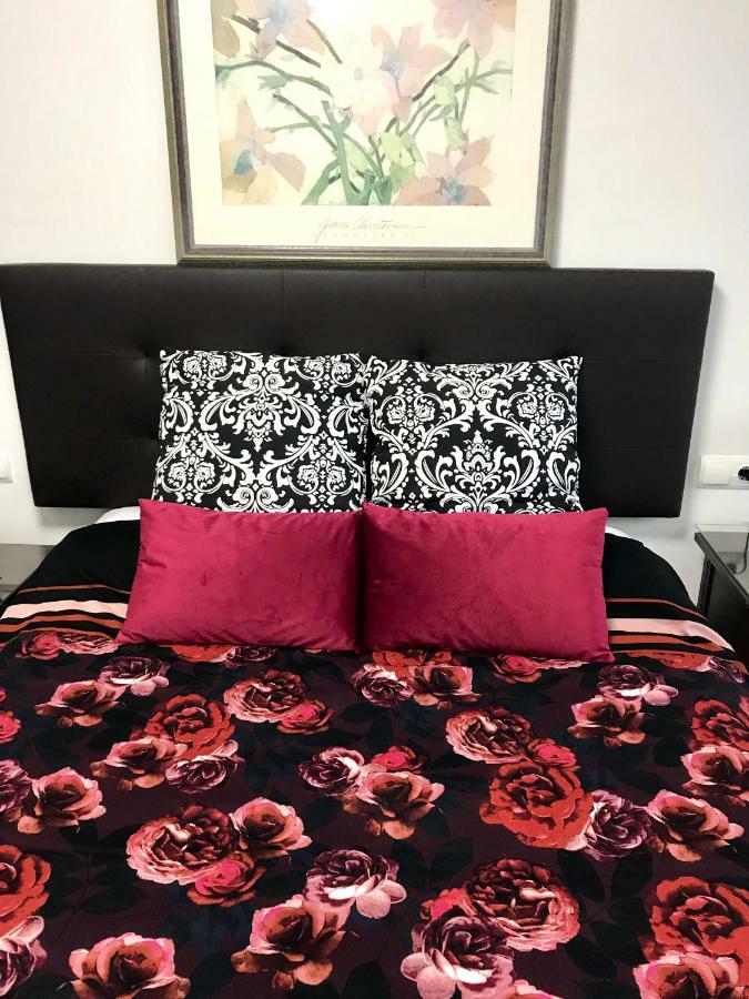 Apartamento Casco Historico Apartment ซานติอาโก เด กอมโปสเตลา ภายนอก รูปภาพ